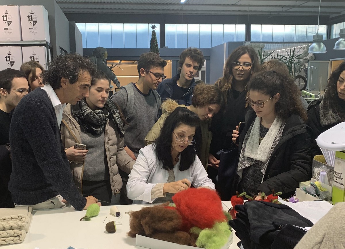 Studenti della Bocconi di Milano in visita a un'azienda mugellana