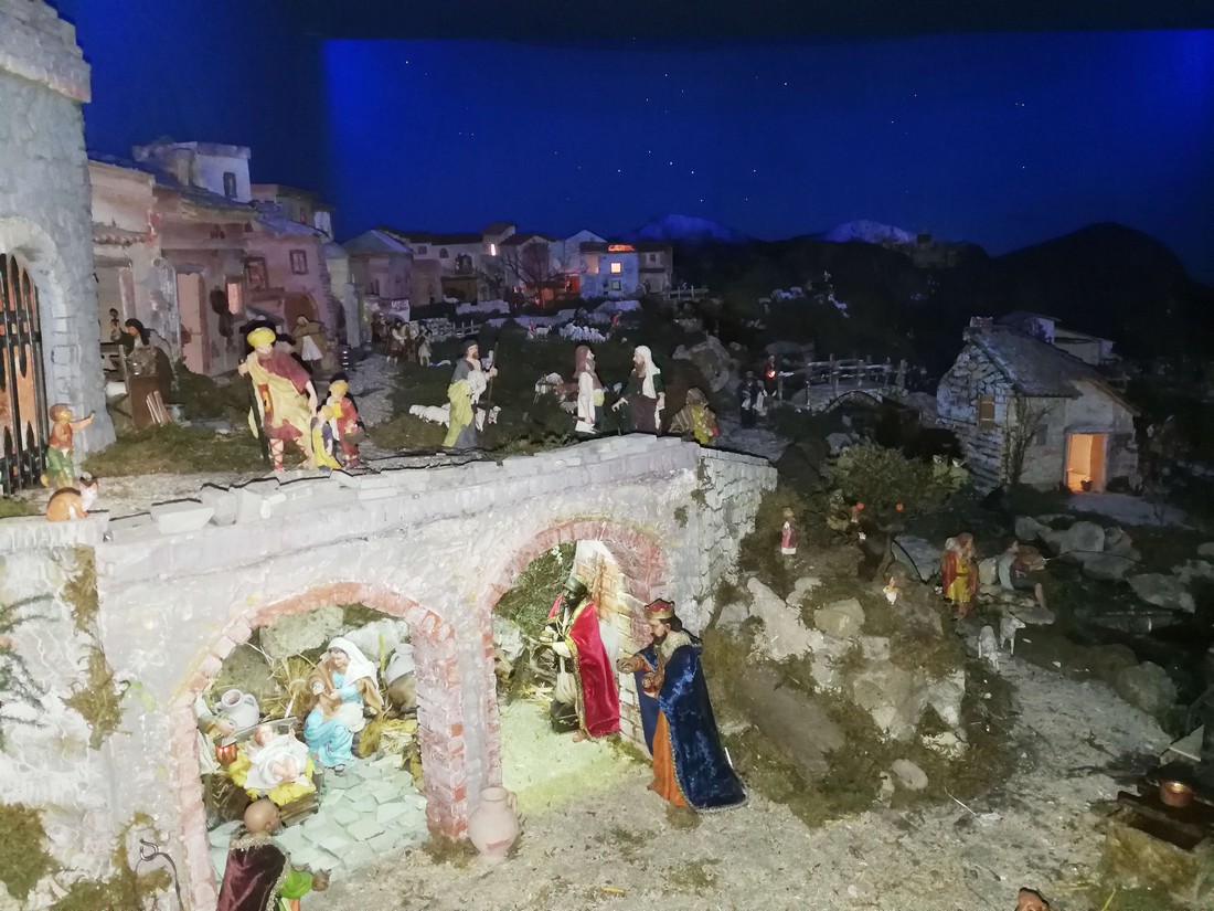 Luci, festoni & iniziative. Il Natale a Borgo San Lorenzo raccontato da Aldo Giovannini