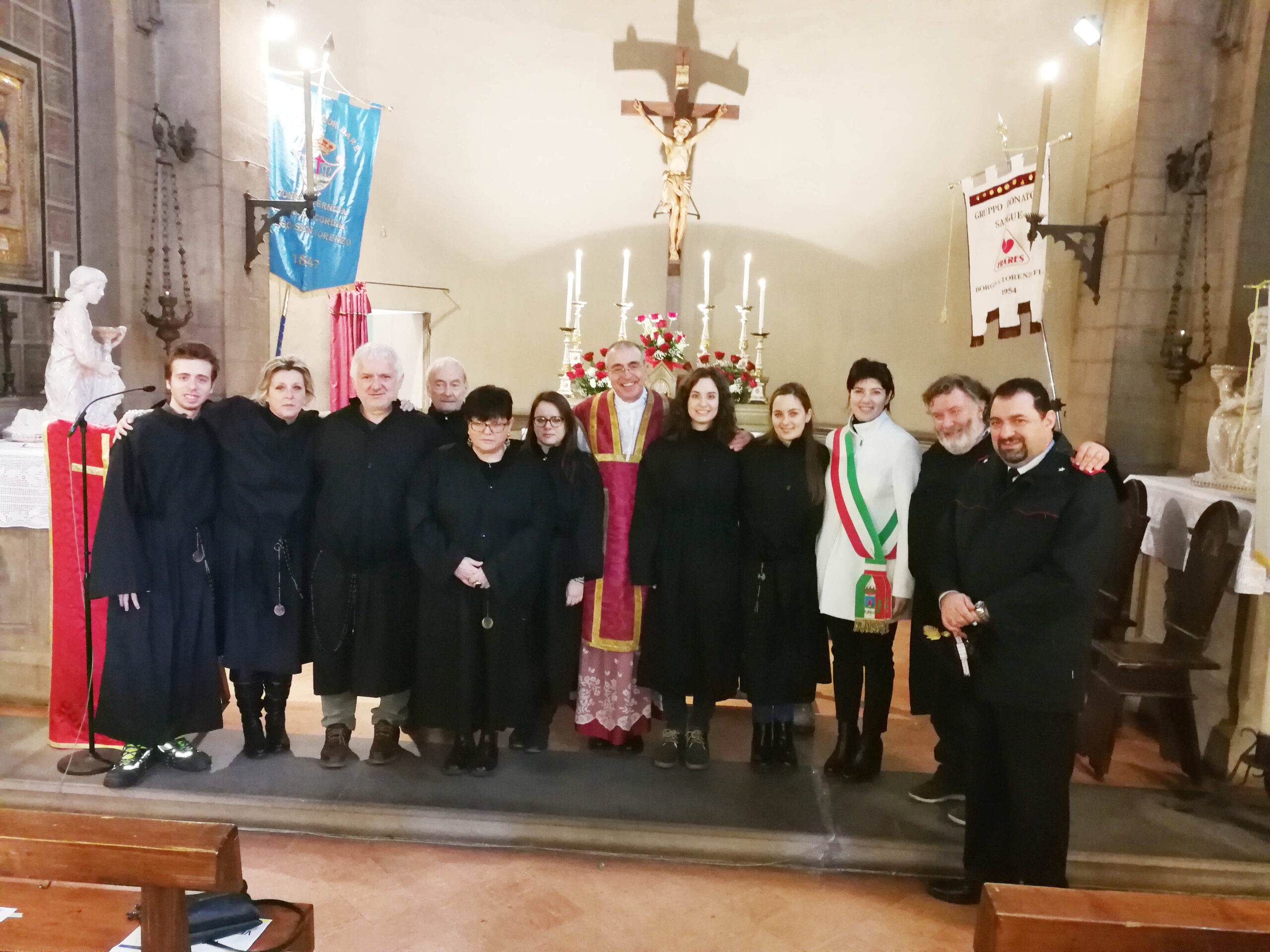 Borgo festeggia la 'sua' Misericordia. E accoglie sette nuovi confratelli