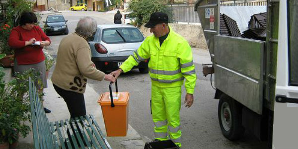 Porta a porta. Oggi ritardi nella raccolta, causa meteo