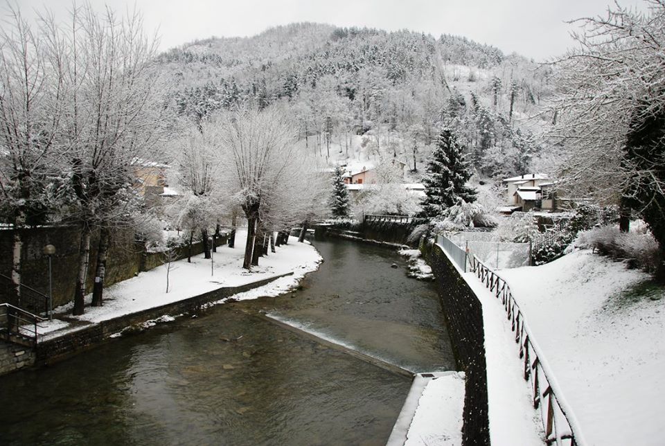 Deboli nevicate in Alto Mugello. C'è anche il Codice giallo della sala operativa