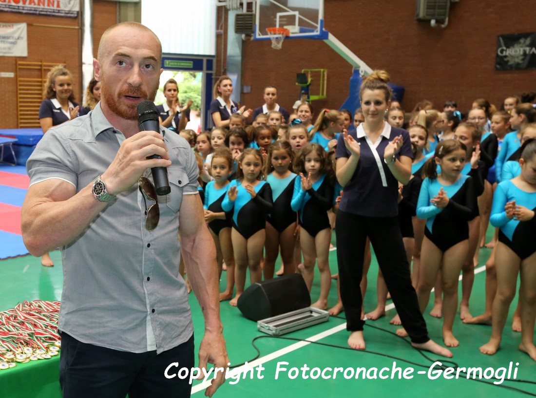 Sabato Yuri Chechi a Borgo, per l'inaugurazione della palestra