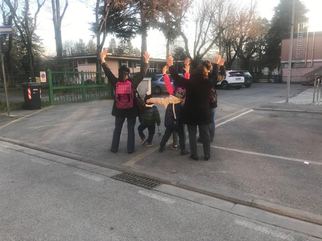 Borgo: nulla di fatto per la manifestazione dei bambini contro il terminal bus. Il 'giallo' delle autorizzazioni