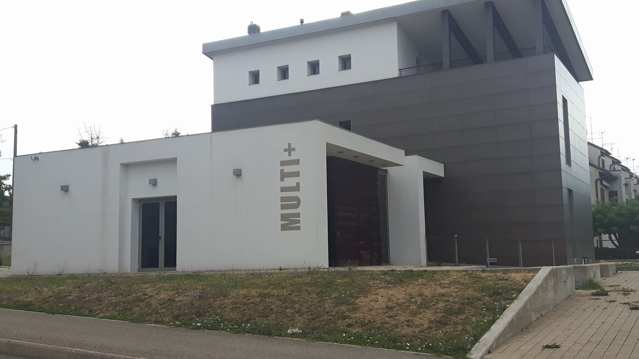 La scuola per adulti (per ora) al Multi+. Nel 2020 decisione del giudice su proprietà