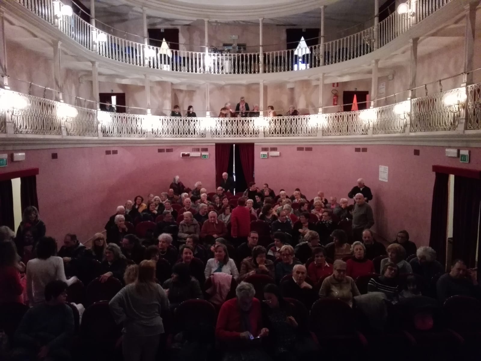 Colpo d'occhio in attesa