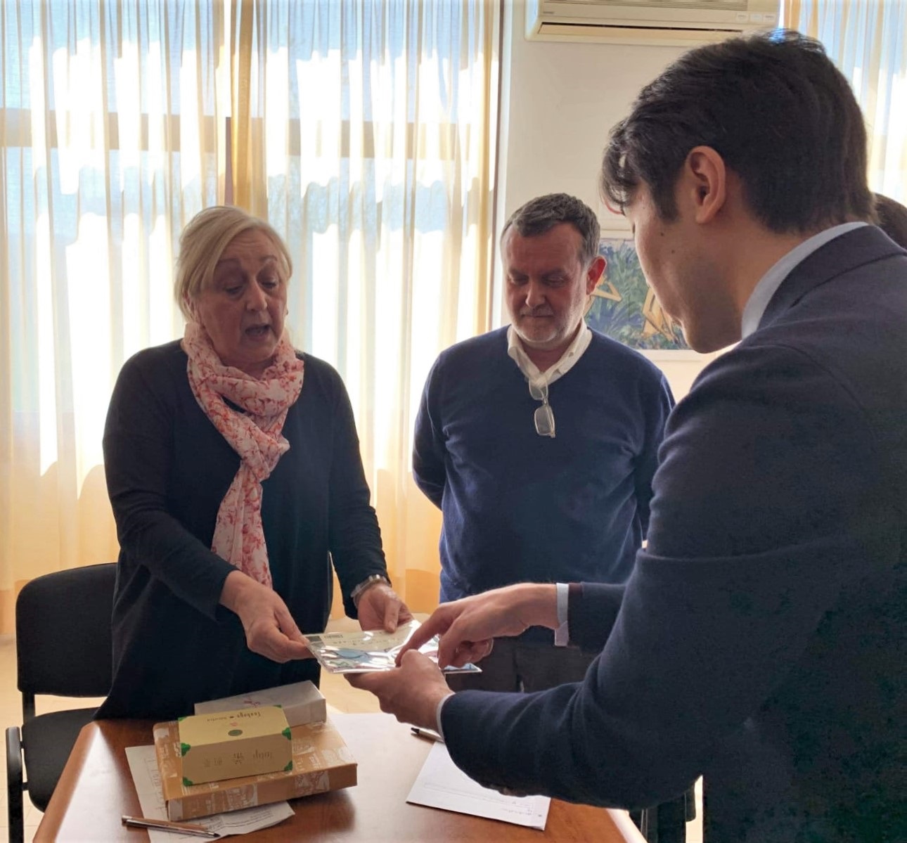 La visita dei professori giapponesi al Giotto Ulivi, e ci sarà uno scambio di studenti