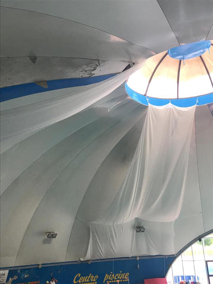 Il buco nell'acqua delle piscine comunali