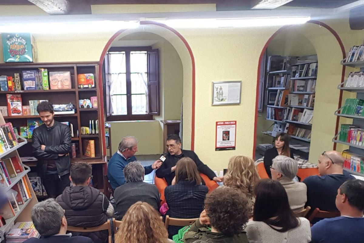 Mostro di Firenze. Grande interesse per la presentazione del libro di Paolo Cochi. Video integrale...