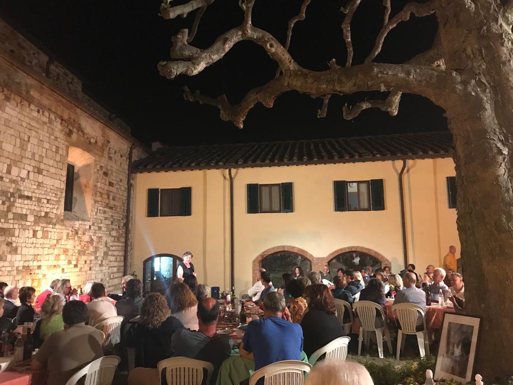 Brindisi riuscito con Vino divino al Circolo MCL di San Piero a Sieve con Marco Paoli