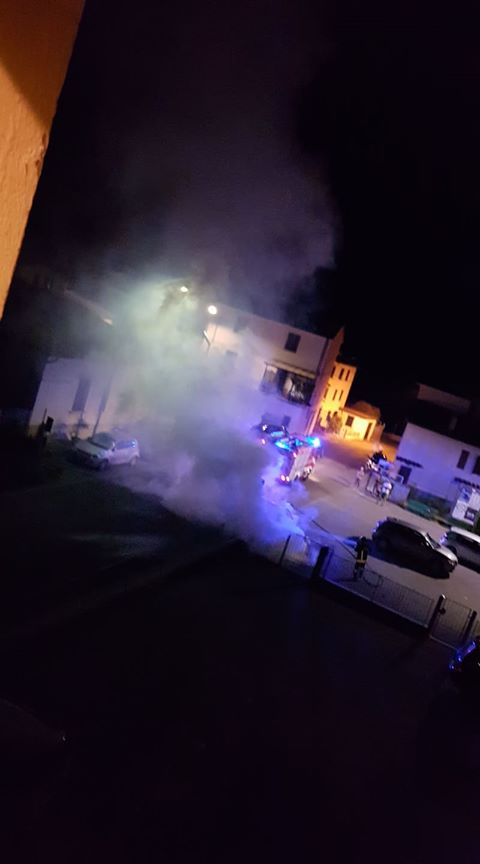 Auto in fiamme stanotte a Luco. Spavento per un ragazzo e una ragazza