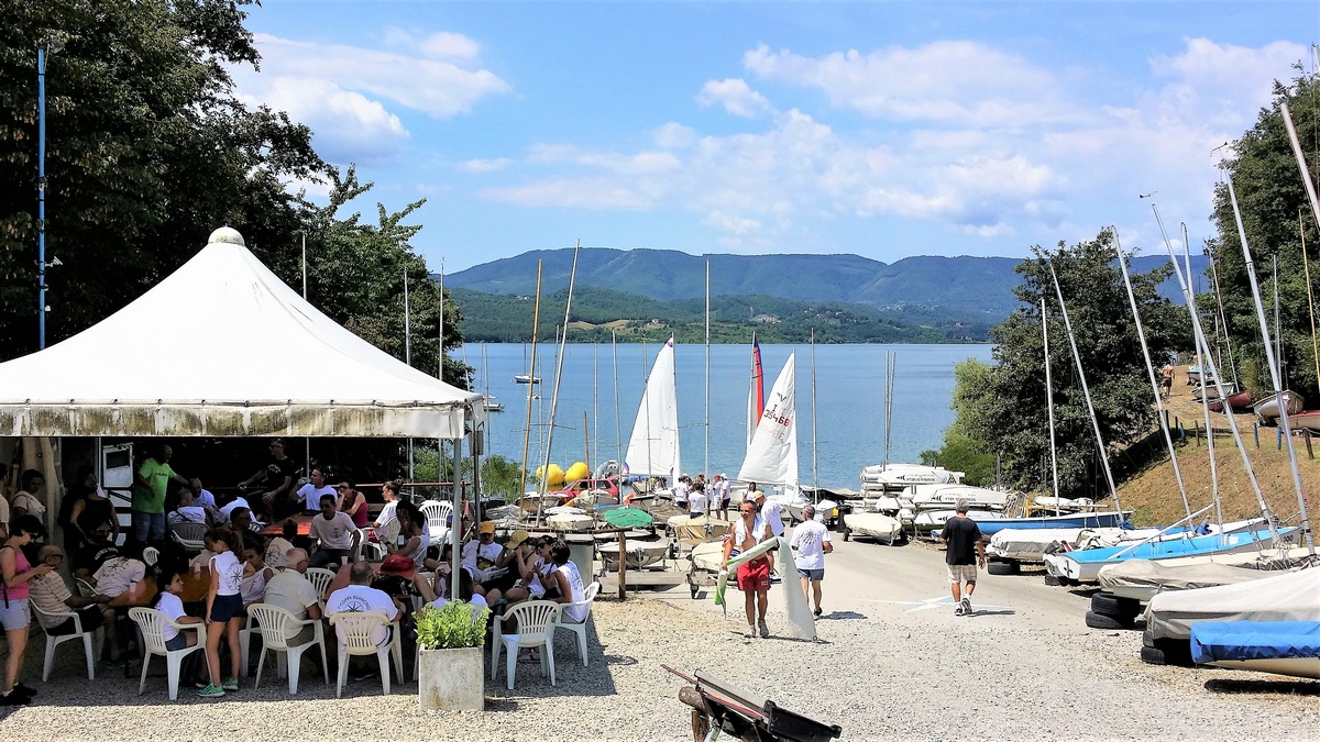 Bilancino. Domenica 'veleggiata' con Associazioni Sportive Barberinesi