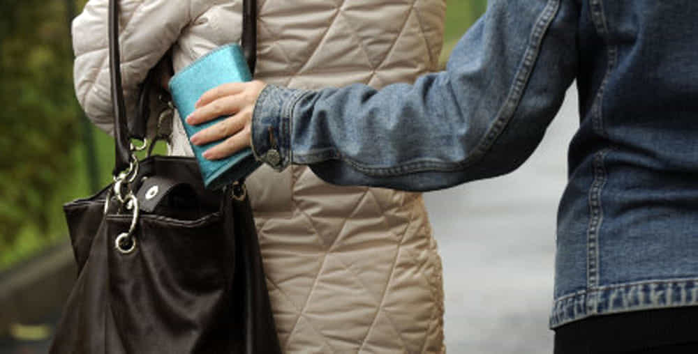 Pontassieve. Borseggia una donna al supermercato: Bloccata all'uscita e arrestata