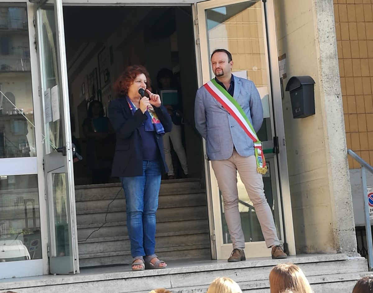 Prima campanella a Borgo. Foto del Giorno, con Omoboni e la nuova Dirigente