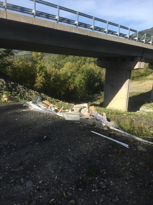 Discarica in via del fossato a Barberino