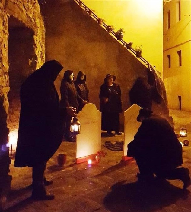 La passeggiata nel Borgo dei Misteri