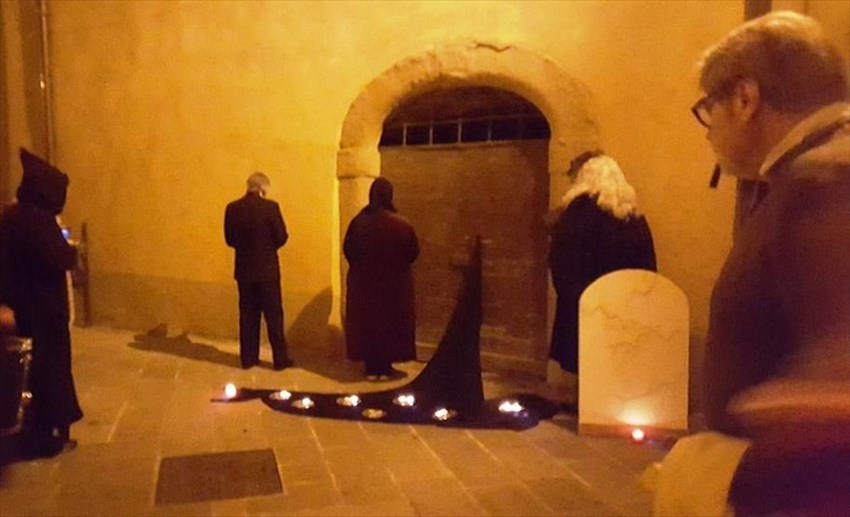 La passeggiata nel Borgo dei Misteri