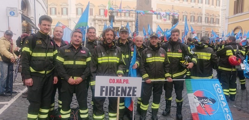 Anche i Vigili del Fuoco del Mugello a Roma per chiedere pari trattamento