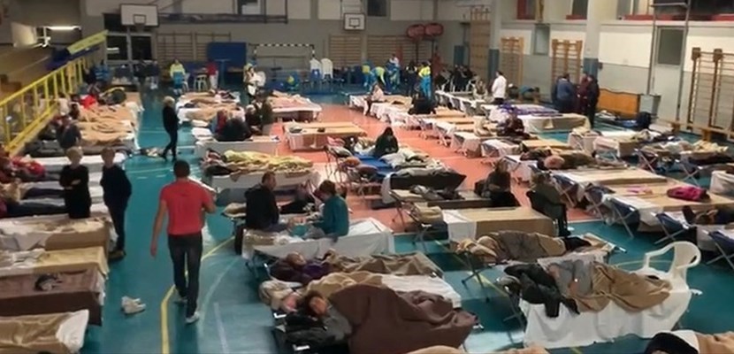 La notte al centro di accoglienza di Barberino
