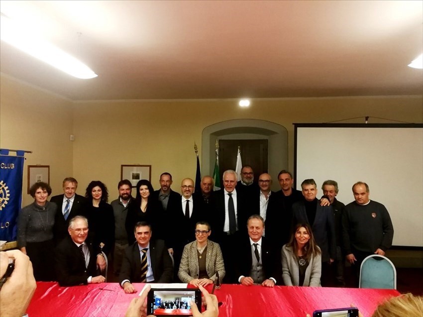 I soci della neo Associazione di olivicoltura mugellana