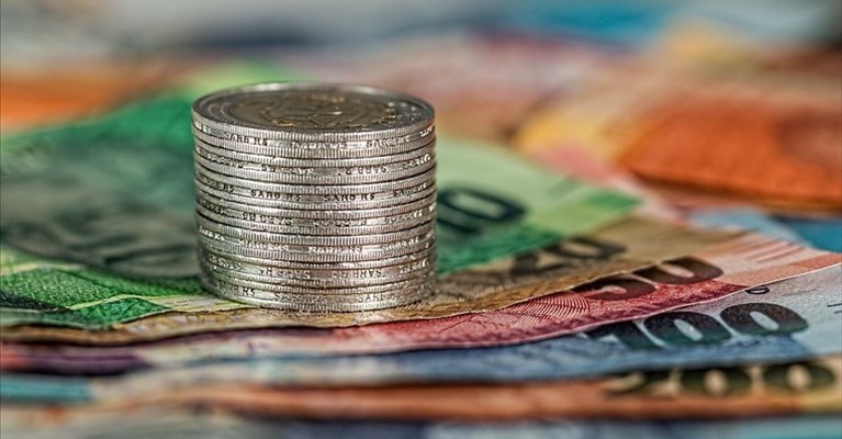 In banca senza mascherine