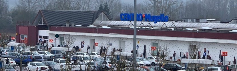 Anche stamani lunghe code fuori dalla Coop di Borgo