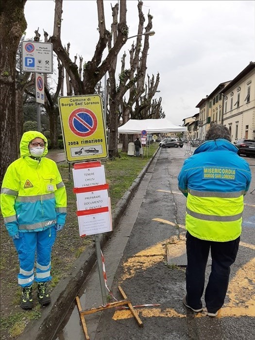 I tamponi in Piazza Dante