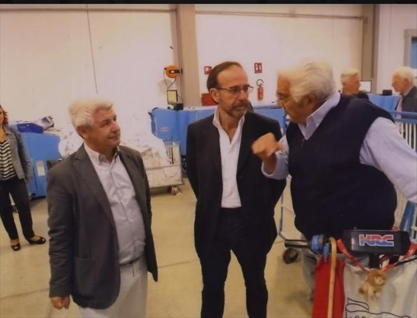 L’On. Riccardo Nencini  durante una visita alla Chi-Ma fra Mario Chiari e Pietro Chirico.