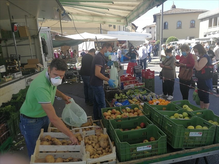 Mercato a Borgo