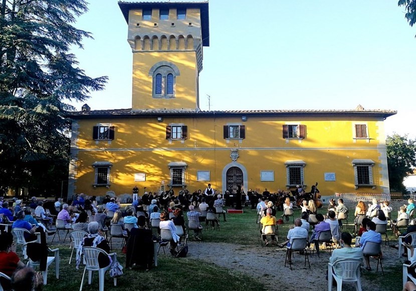 Un momento del concerto nel parco di Villa Pecori Giraldi