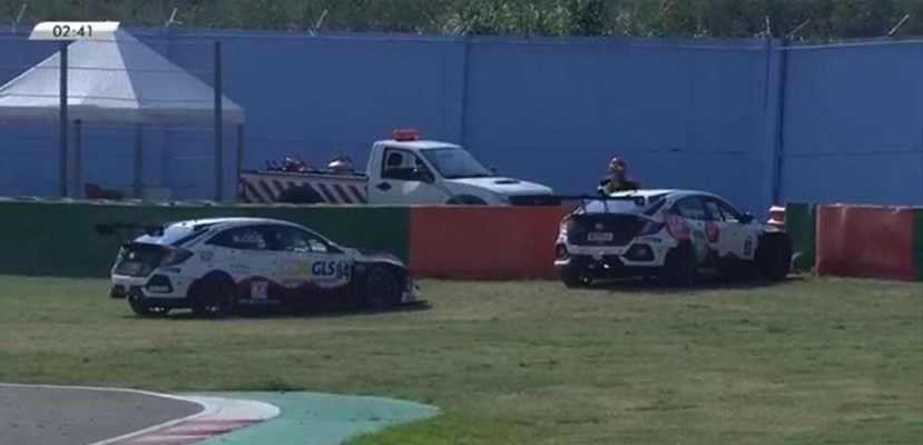 Il ritiro di Max Mugelli e del compagno di squadra