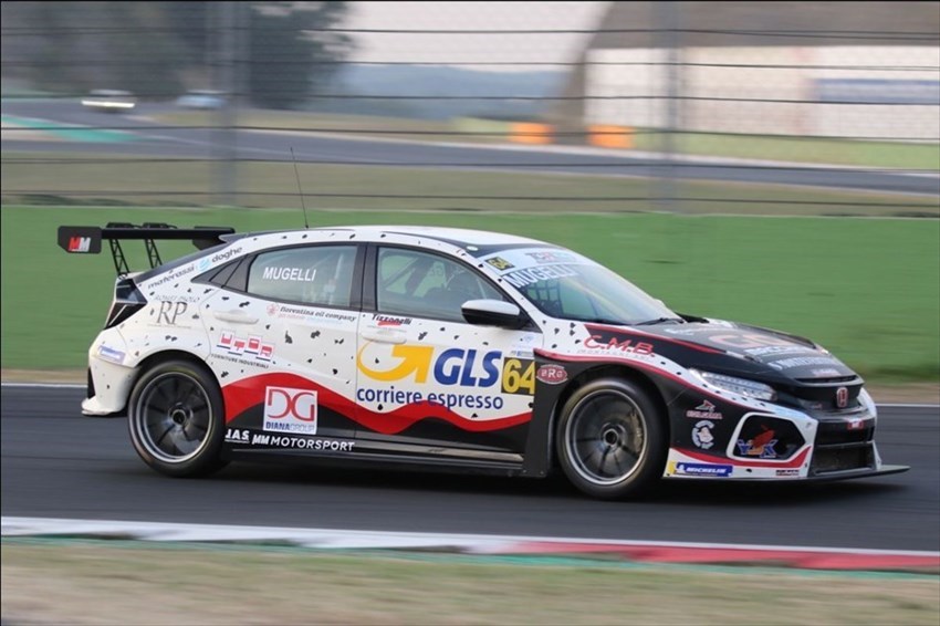 Mugelli in gara a Vallelunga