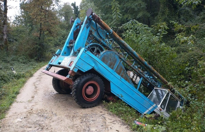 Il camion nel fosso tra Mucciano e Le Ville