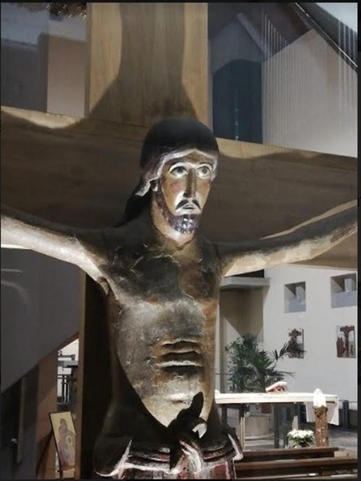 L’antichissima e splendida immagine lignea del Crocifisso di Camaggiore,  che si venera dal ‘300.