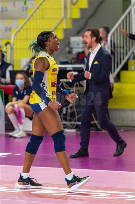 L'esultanza della schiacciatrice dell’Imoco Volley Conegliano Miriam Sylla (17).