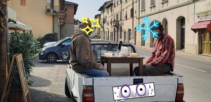 Come 'mangiare fuori' senza contravvenire al Dpcm. Foto del Giorno scattata a San Piero