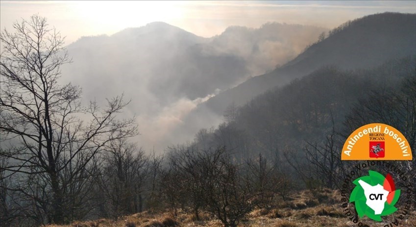 L'incendio sul Monte Giuvigiana