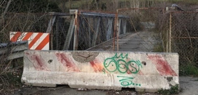 Uno dei cantieri abbandonati