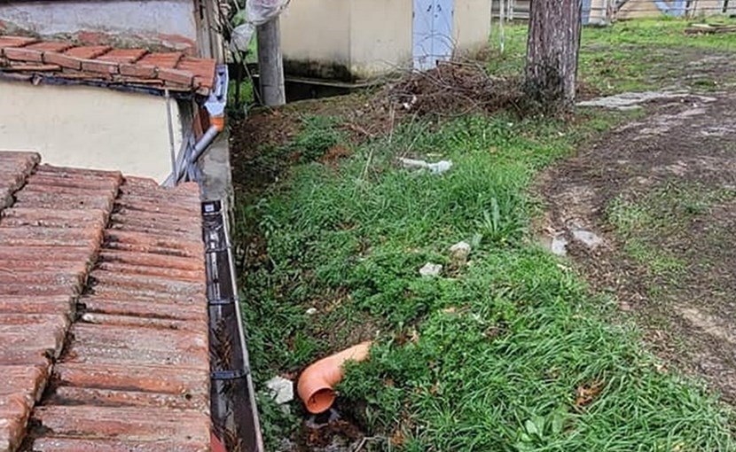 Grondaie e scarichi a Dicomano
