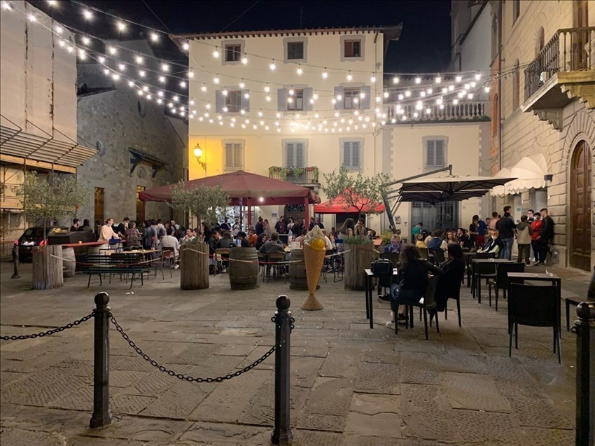 Piazza Garibaldi sabato 5 giugno ore 22:30