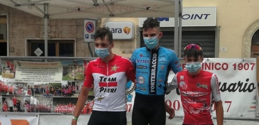 Il podio dei primi tre arrivati, da sinistra Christian Moroni, Tommaso Brunori e Samuele Franchi.