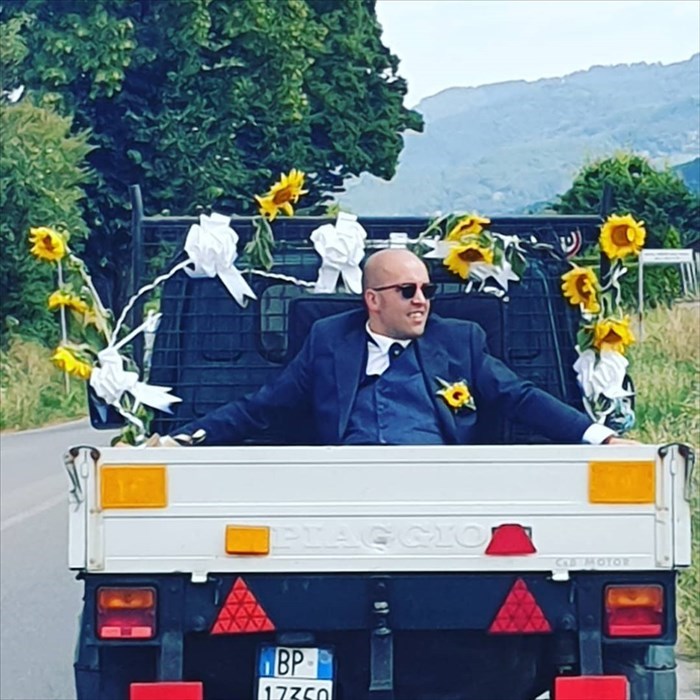 L'arrivo dello sposo alla chiesetta di Vespignano