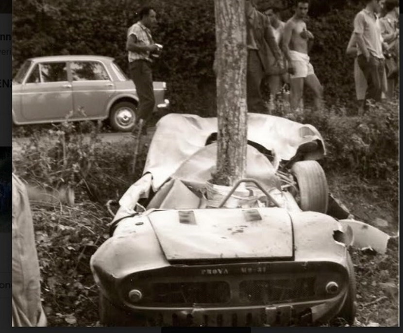 Foto 1: La Ferrari di Gunter Klass dopo l’incidente al Circuito del Mugello nel luglio del 1967