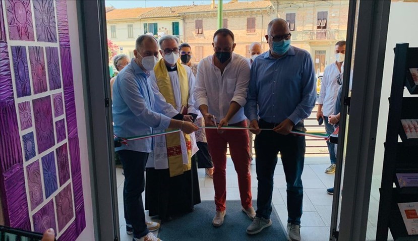 Il taglio del nastro