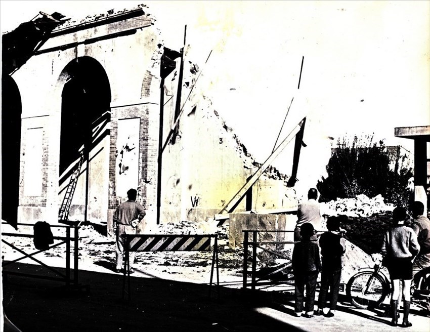 Anno 1969 – l’abbattimento delle Logge dei Marroni