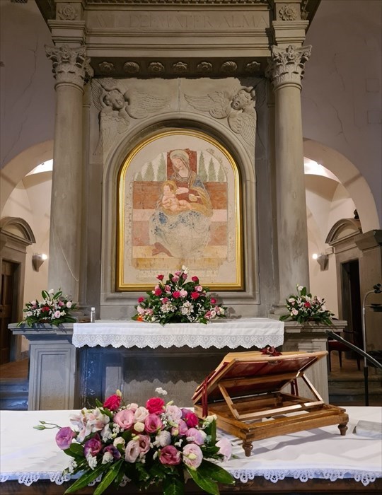 L'allestimento del santuario della Madonna dei Tre Fiumi