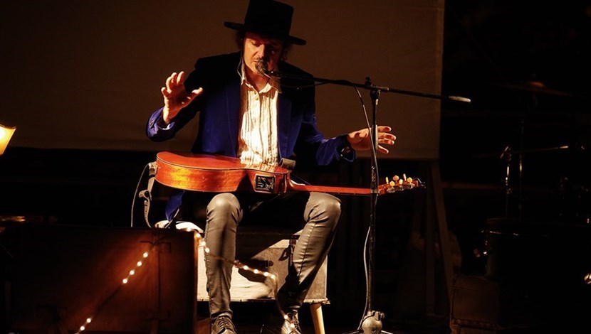 Giulio Wilson in concerto ieri sera a Borgo