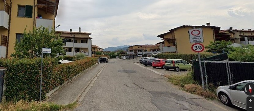 L'ingresso di Via Cinelli, lato Fornaci