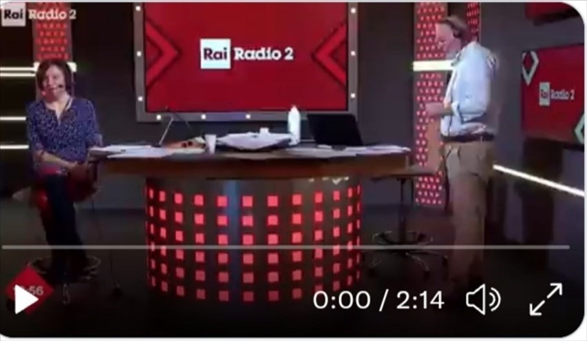Uno screen della trasmissione. Trasmessa anche online