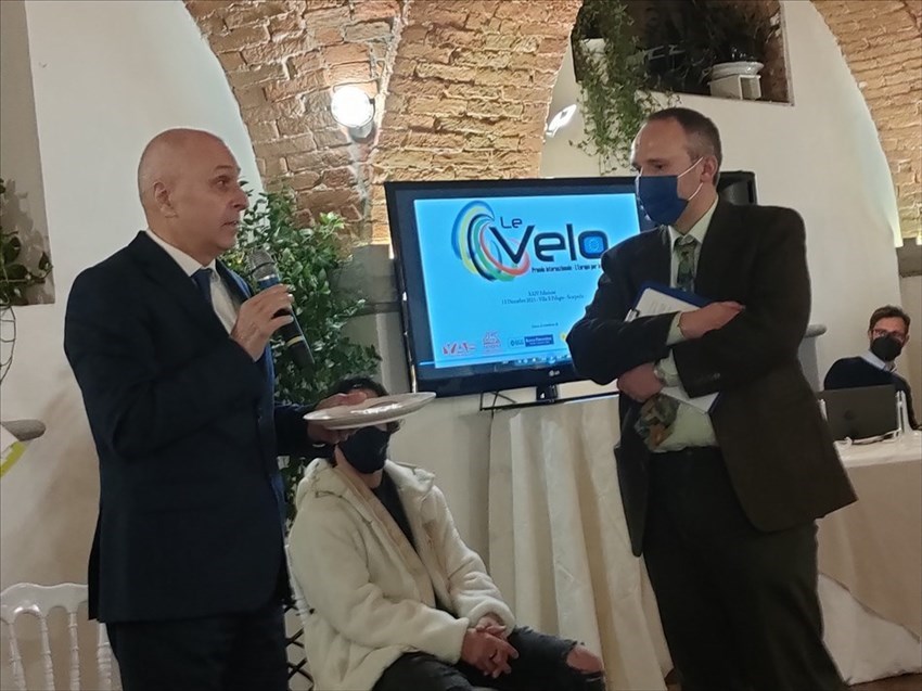 La premiazione di Franco Bragagna