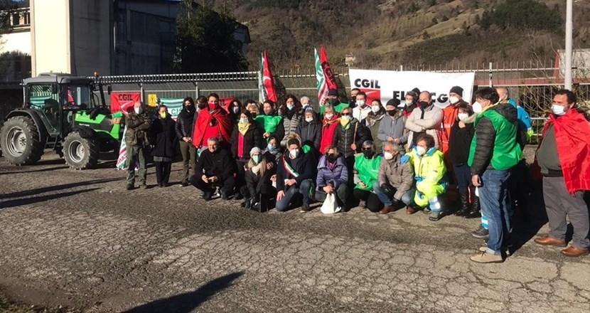 I lavoratori in presidio a Marradi